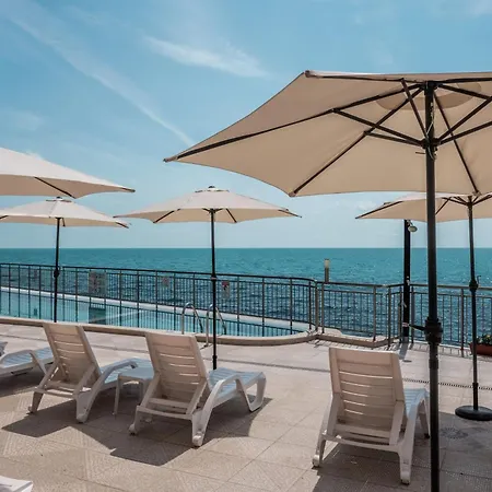 Апартамент Kabakum Plaza Beachfront Flats *