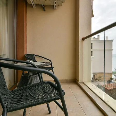 Lägenhet Kabakum Plaza Beachfront Flats