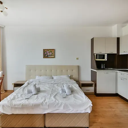 Kabakum Plaza Beachfront Flats Апартамент *