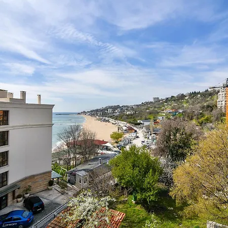 Kabakum Plaza Beachfront Flats Апартамент