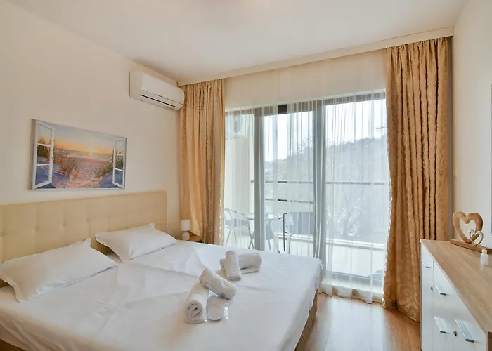 Апартамент Kabakum Plaza Beachfront Flats