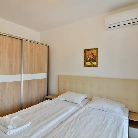 דירה Kabakum Plaza Beachfront Flats וארנה