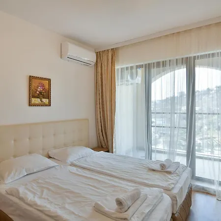 Kabakum Plaza Beachfront Flats וארנה