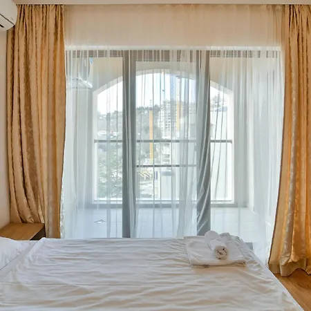 דירה Kabakum Plaza Beachfront Flats *