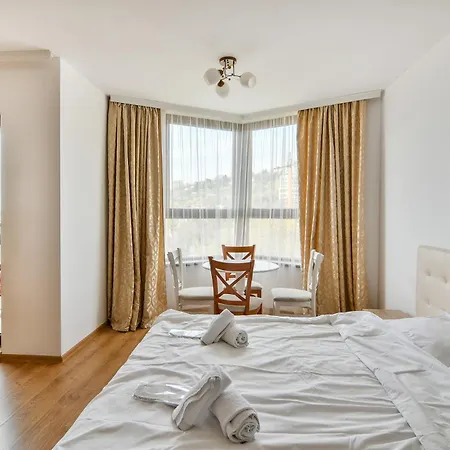 דירה Kabakum Plaza Beachfront Flats *