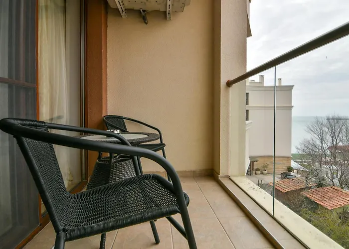 Apartment Kabakum Plaza Beachfront Flats