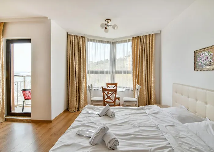 Апартаменты Kabakum Plaza Beachfront Flats *